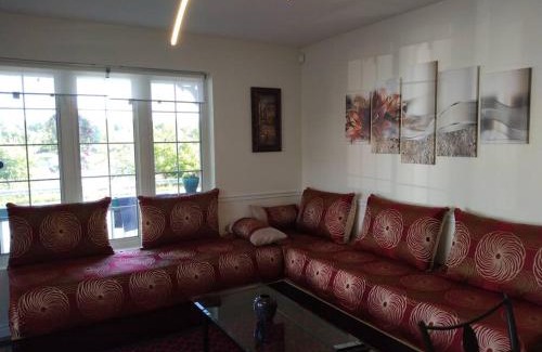Downtown Gatineau House | Beautiful Guest Home Riverfront Retreat 15 Min to Ottawa