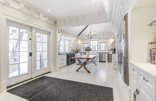 Old Town Historic District House | Beautiful Historical Luxury Getaway