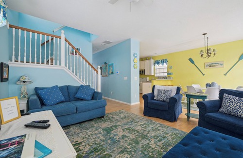 Lakeside House | Beautiful home in Chautauqua community - linens, parking, washer Included