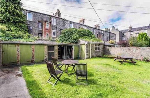 Central Aberdeen House | Beautiful haven in Aberdeen city center