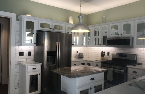 Davenport House | Beautiful historic Carriage House in exclusive McClellan Heights