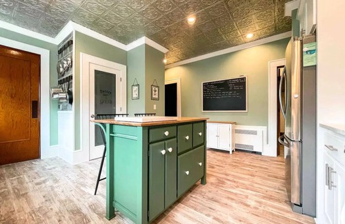 Two Rivers House | Beautiful Historic Home near Downtown