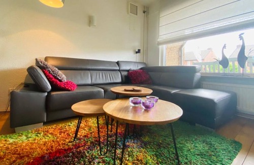 Strucht House | Beautiful Holiday Home in Schin op Geul with Garden
