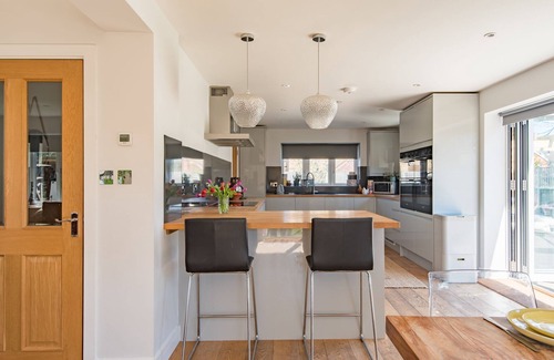 Deal House | Beautiful holiday home sleeping 8 with parking and huge garden in Deal, minutes from the beach