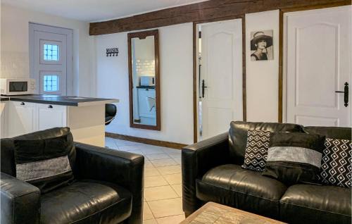 Saint-Mars-d'Egrenne House | Beautiful Home In St Mars Degrenne With Kitchen