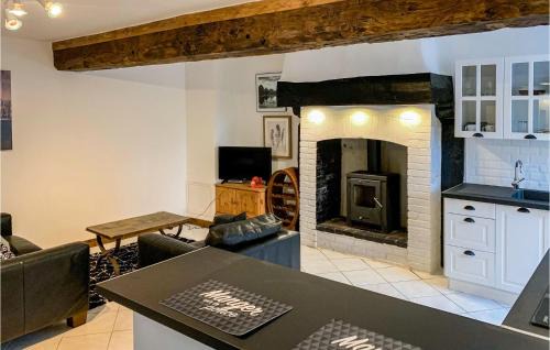 Saint-Mars-d'Egrenne House | Beautiful Home In St Mars Degrenne With Kitchen