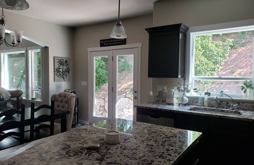 South Weber House | Beautiful Home 17 miles from Snowbasin Resort! 9 mi. to Layton 11 mi. to Ogden