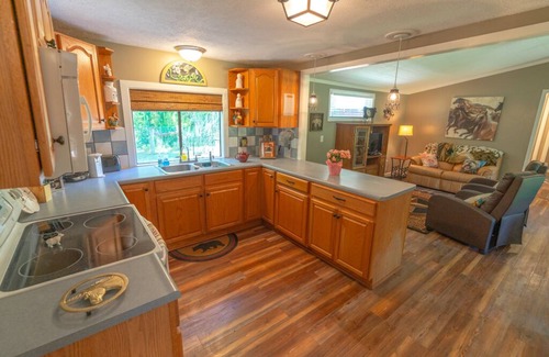 Brooksville House | Beautiful Home backs up to Hiking Preserve of Trails!