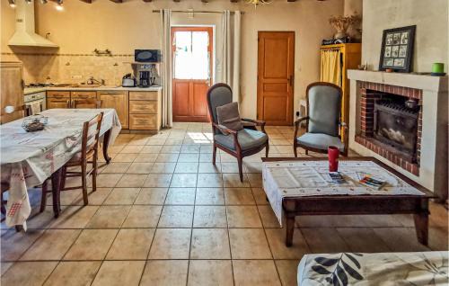 Chateau-la-Valliere House | Beautiful Home In Château-La-Vallière