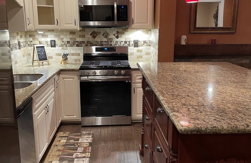 Palmdale House | Beautiful home in a nice quiet neighborhood.