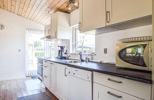 Bjert House | Beautiful home in Bjert with WiFi