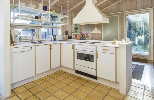 Blokhus House | Beautiful home in Blokhus with WiFi