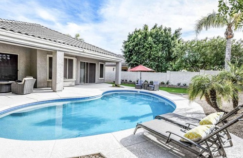 Sierra Verde at Arrowhead Ranch House | Beautiful Home in Convenient Location with Private Pool!
