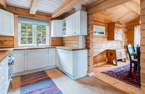Folldal House | Beautiful home in Dalholen with sauna