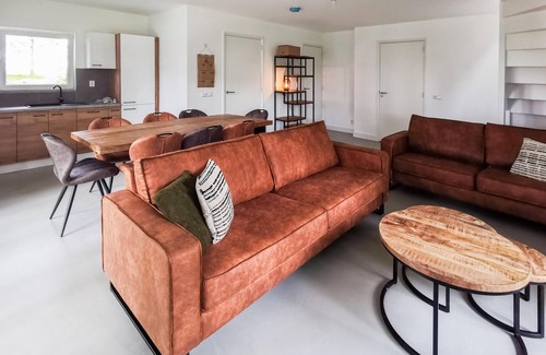 Den Oever House | Beautiful home in Den Oever with WiFi