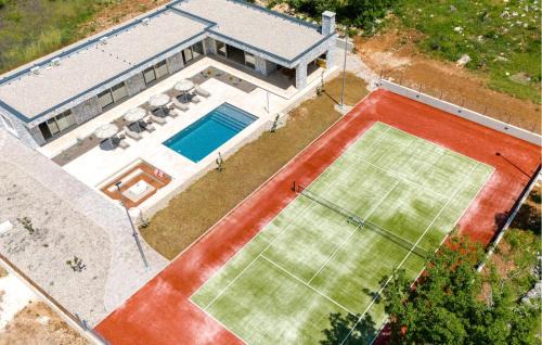 Dicmo House | Beautiful Home In Dicmo