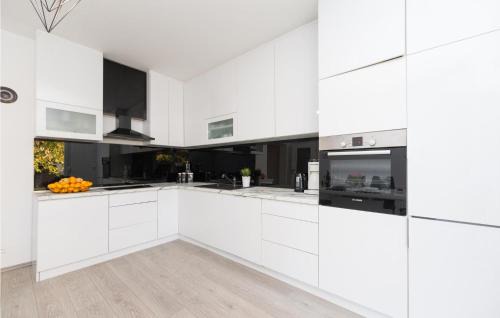 Donji Andrijevci House | Beautiful Home In Donji Andrijevci
