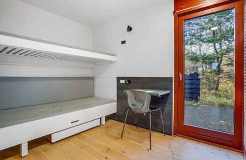 Grena Strand House | Beautiful home in Grenaa with WiFi