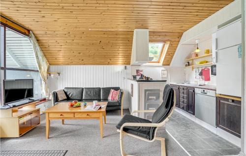 Skovgaarde House | Beautiful Home In Herning With Kitchen