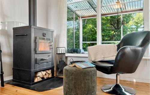 Holbaek Municipality House | Beautiful Home In Holbæk With Kitchen