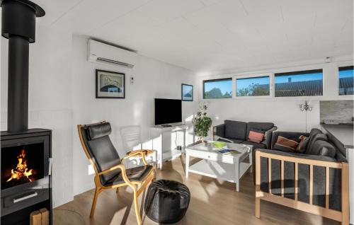 Bjerregaard House | Beautiful Home In Hvide Sande With Wifi