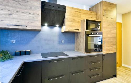 Klostar Ivanic House | Beautiful Home In Klostar Ivanic