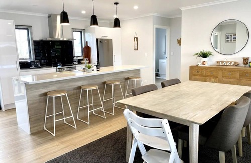 Mangakino House | Beautiful Home in Mangakino with New Span