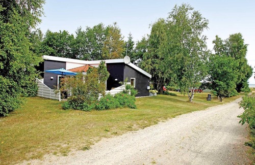 Ørsted House | Beautiful home in ørsted with kitchen
