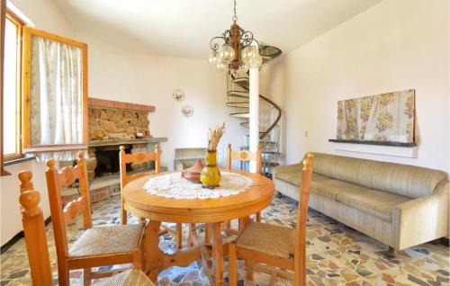 Ponzone House | Beautiful Home In Ponzone With Kitchen