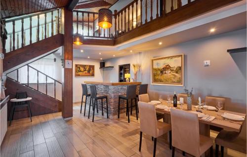 Popovaca House | Beautiful Home In Popovaca With Kitchen