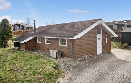 Bisserup House | Beautiful Home In Rude With Kitchen