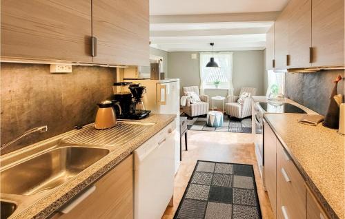 Sveio House | Beautiful Home In Sveio With Wifi