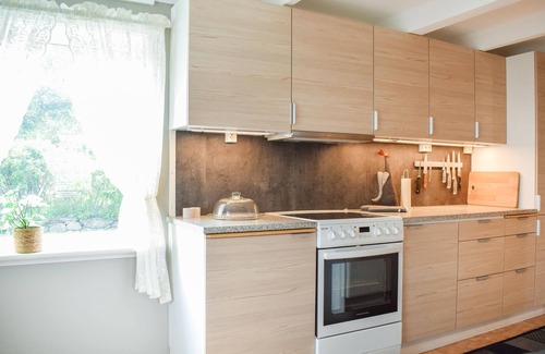 Sveio House | Beautiful home in Sveio with WiFi