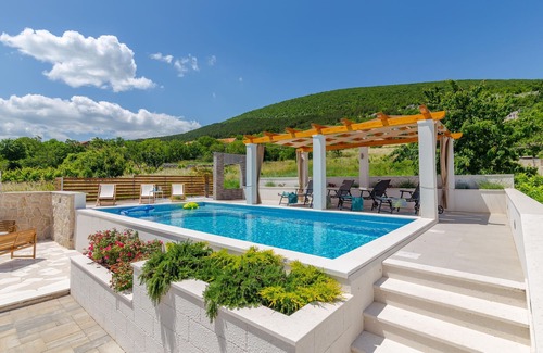 Svib House | Beautiful home in Svib
