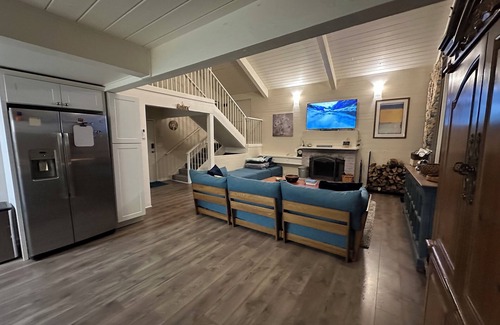 Willits House | Beautiful Home in the Redwoods
