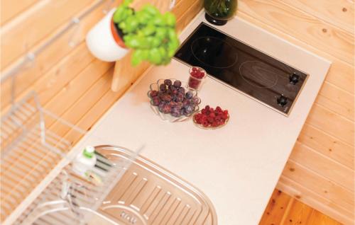 Ustka House | Beautiful Home In Ustka With Kitchen
