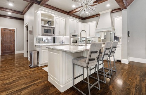 Jenks House | Beautiful home on Acre Lot in Jenks.