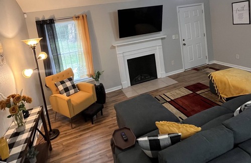 Phenix City House | BeauTIFul Home Vacation/ Ft Moore/ Columbus Ga