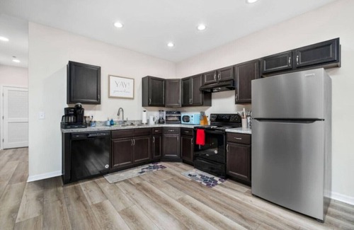 Gainesville Condo | Beautiful Home | Walk to UF | Newly built