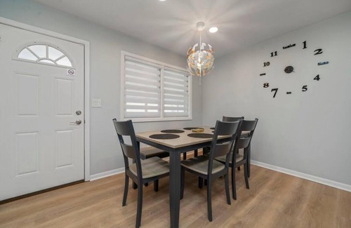 Rockford House | Beautiful home with 5 huge bedrooms