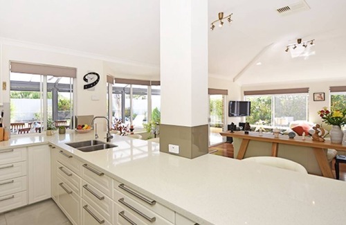 Currambine House | Beautiful home with pool and alfresco area