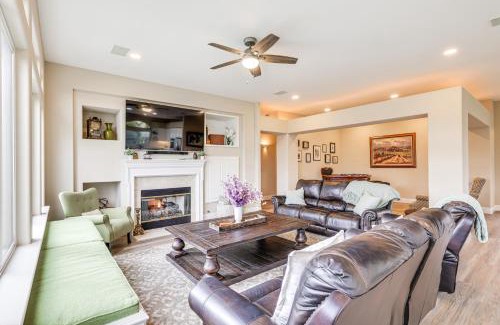 Byron House | Beautiful Home with Hot Tub on Byron Olive Farm