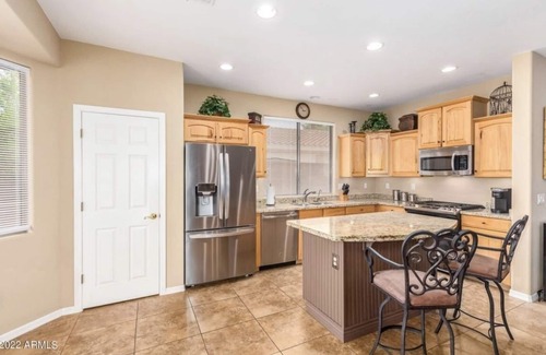 Sunrise House | ~BEAUTIFUL HOME WITH POOL IN PRESTIGIOUS LITCHFIELD/PALM VALLEY