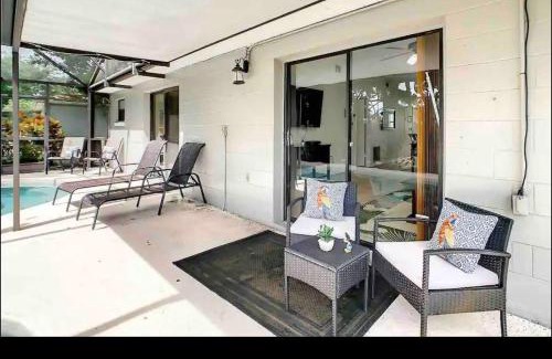 Poinciana House | Beautiful Home with Swimming Pool