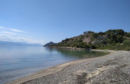 Skaloma House | Beautiful house by the sea,Loutraki Skaloma.