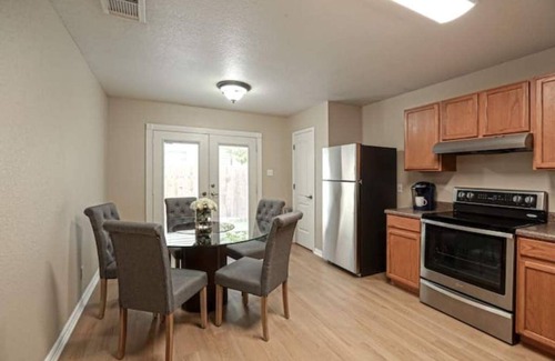 Lockhill Estates House | Beautiful House, Great Location! Near Airport