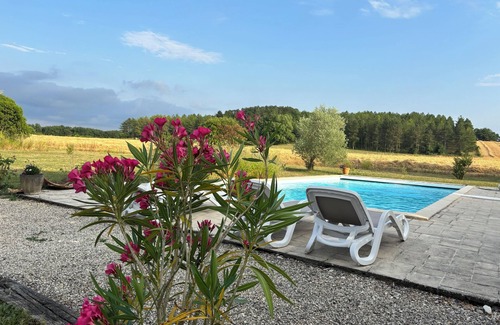 Sigoules House | BEAUTIFUL HOUSE IN PERIGORD - 5 BDR- 3 BATHROOMS- 4 WC -PRIVATE POOL 5mX10m