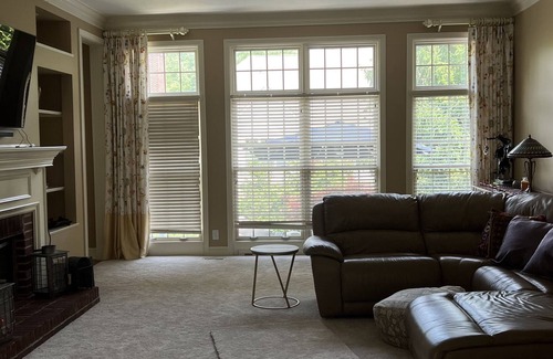 Carmel House | Beautiful house nested in the prestigious Prairie View Golf Club neighborhood