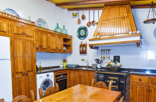 Pamanes Villa | Beautiful house with a spectacular garden