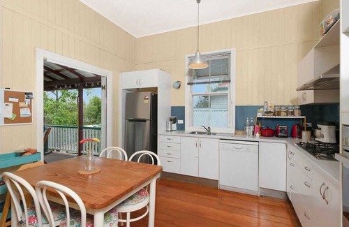 Balmoral House | Beautiful house with city views